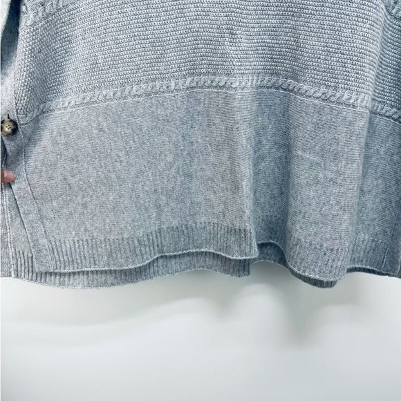 Talbots Cable knit Poncho Sweater Side Button Closure Grey Size M - Picture 9 of 9